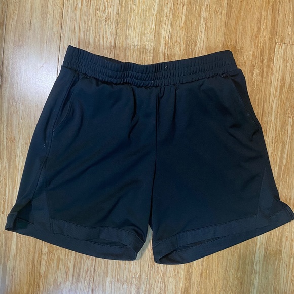 Black athletic shorts - Picture 1 of 3